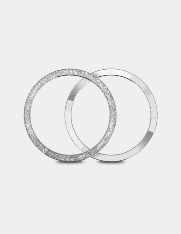 Reversible glittering ring